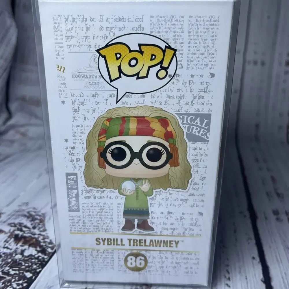 Funko Pop! Vinyl: Harry Potter - Sybill Trelawney #86 - Picture 5 of 8